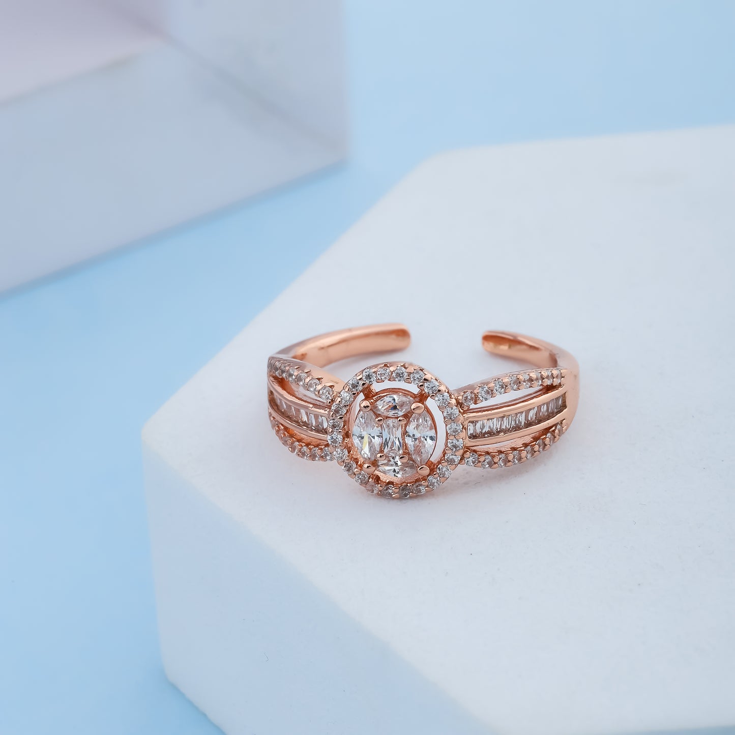 Rose Gold Zircon thrice Ring - Siyerajewels.com